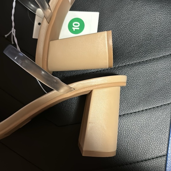 Dress shoes - Picture 2 of 3